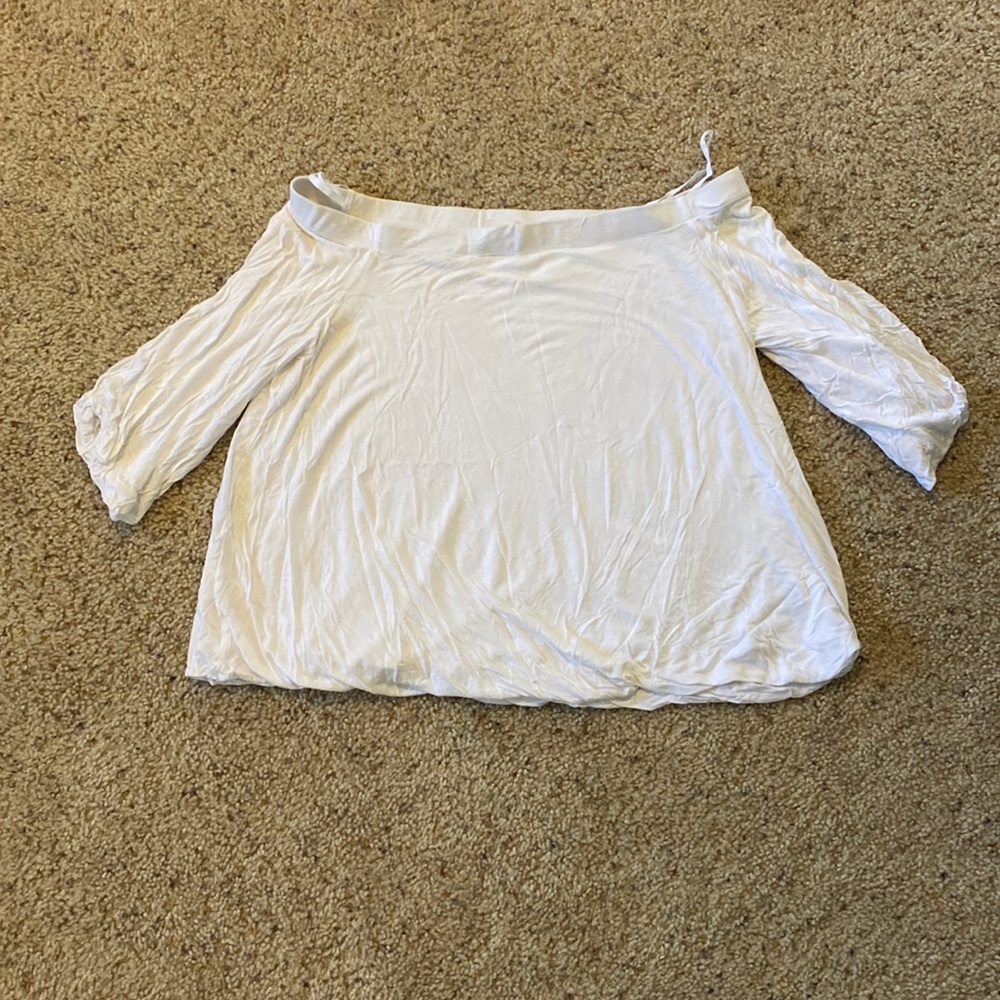 Gap off the shoulder shirt size small